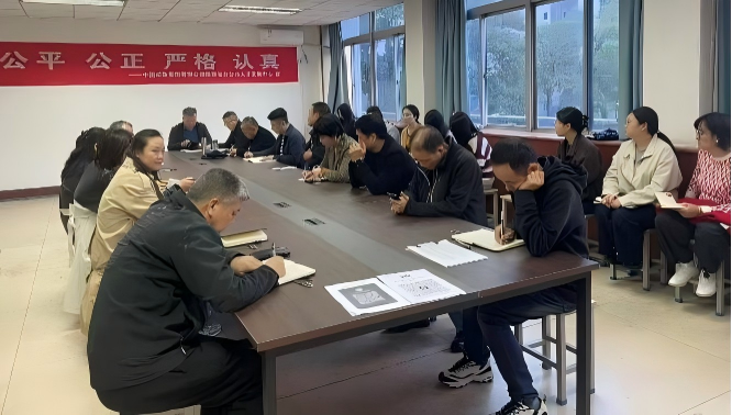 加强学生管理  活跃课堂气氛  提高教学质量---教务部组织召开专兼职教师座谈会